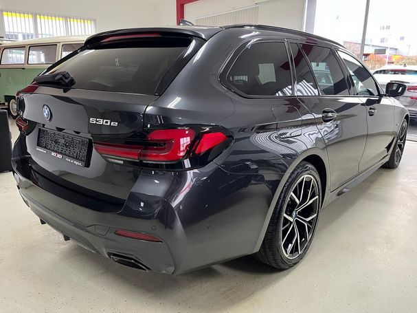 BMW 530 Touring 215 kW image number 6