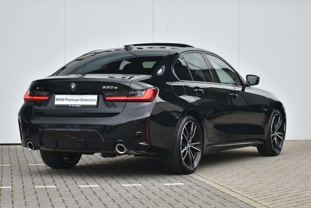 BMW 330 e xDrive 215 kW image number 2