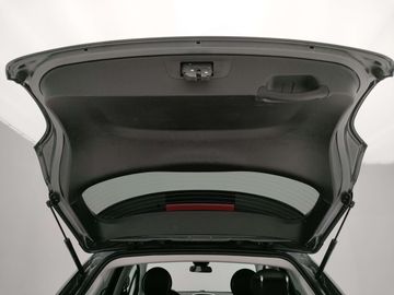 Car image 36