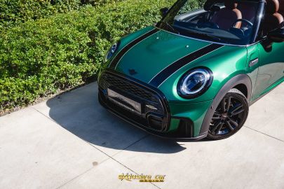 Car image 40