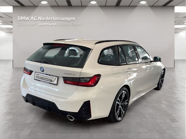 BMW 330 e Touring 215 kW image number 2