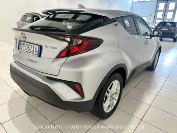 Car image 3