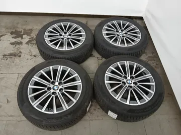Car image 38