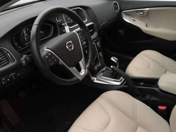 Volvo V40 T3 113 kW image number 4