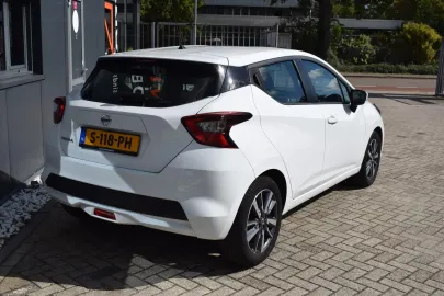 Car image 29