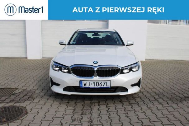 BMW 320d xDrive Advantage 140 kW image number 2