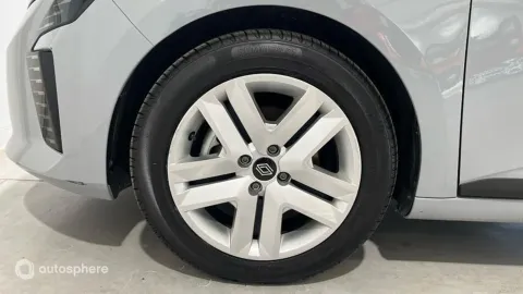 Car image 20