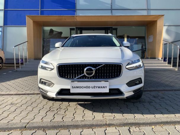 Volvo V90 Cross Country AWD 140 kW image number 4