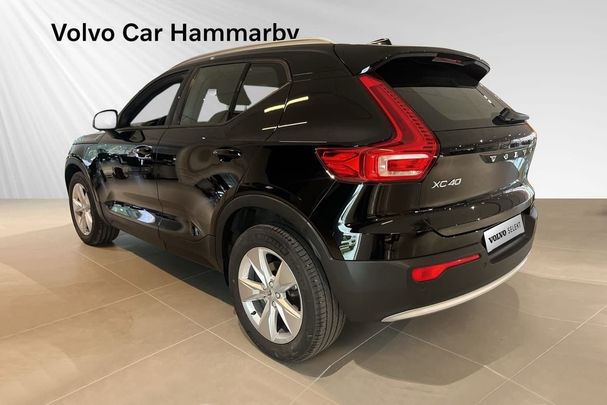 Volvo XC40 B4 Core 147 kW image number 4