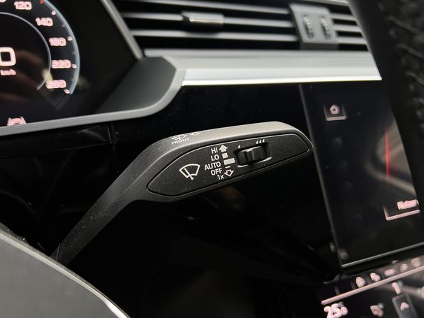 Audi e-tron 50 quattro S-line Sportback 230 kW image number 24