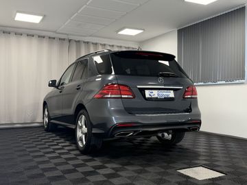 Car image 37