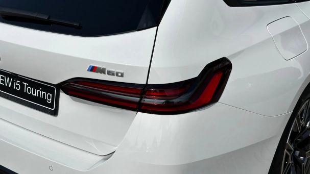 BMW i5 M60 xDrive 440 kW image number 6