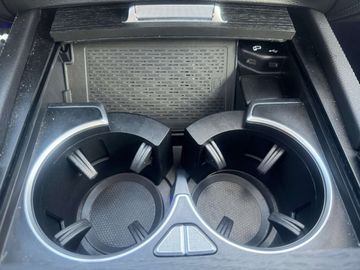 Car image 37