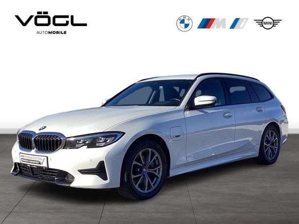 BMW 320 e Touring Sport Line 150 kW image number 1