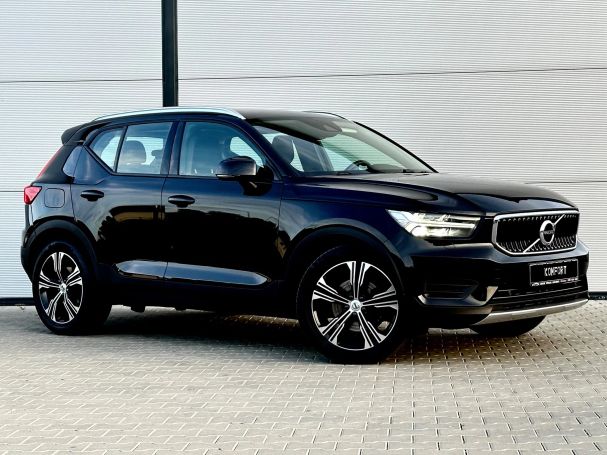 Volvo XC40 D4 AWD Momentum Pro 140 kW image number 9