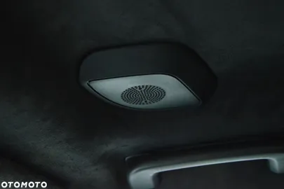 Car image 38