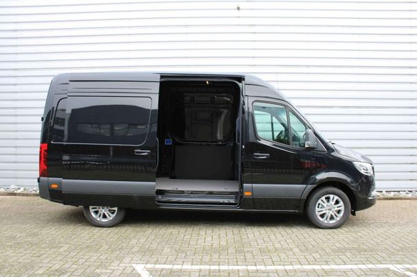 Mercedes-Benz Sprinter 319 RWD 140 kW image number 13