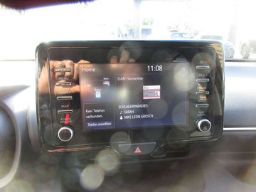 Car image 12