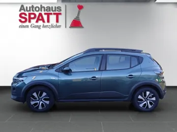 Car image 5