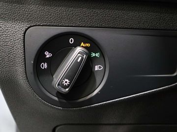 Car image 37