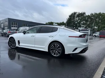 Car image 35