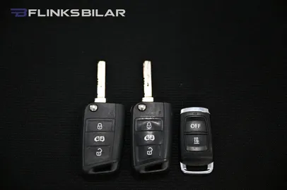 Car image 32