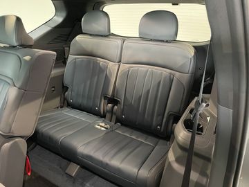 Car image 31