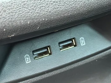 Car image 39