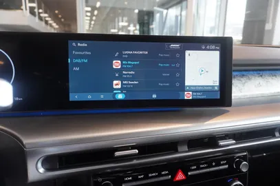 Car image 13