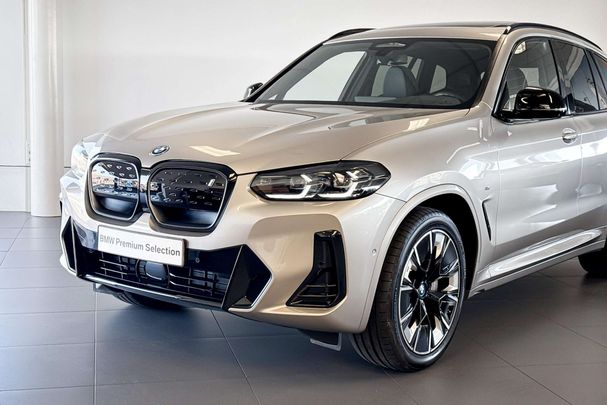 BMW iX3 80 kWh 210 kW image number 22