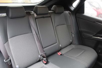 Car image 30