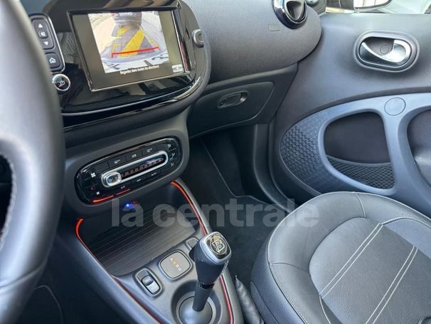 Smart ForTwo coupe EQ passion 60 kW image number 17