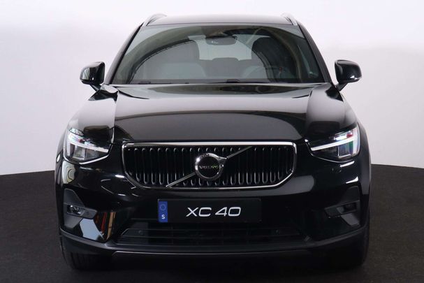 Volvo XC40 B3 Core 120 kW image number 2