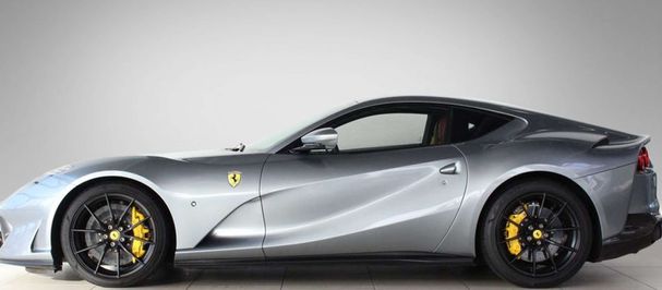 Ferrari 812 Superfast 588 kW image number 2