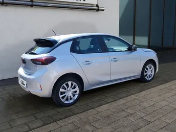 Car image 5