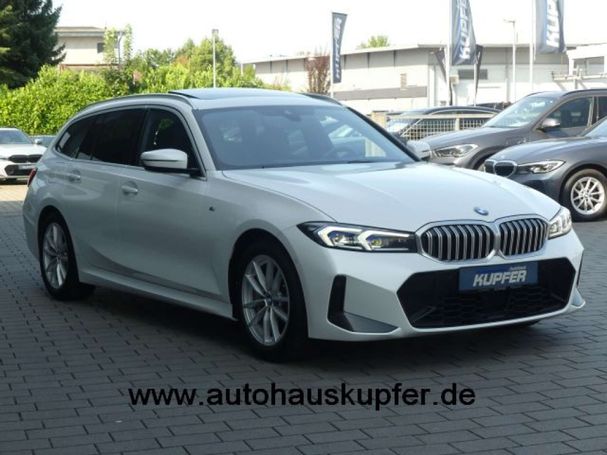 BMW 330i Touring M 180 kW image number 2