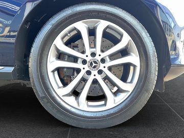 Car image 29