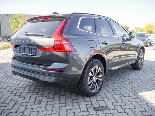 Volvo XC60 B4 Momentum 145 kW image number 2