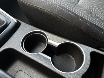 Car image 36