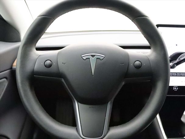 Tesla Model 3 60 Plus 225 kW image number 16