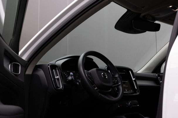 Volvo XC40 B4 Momentum 145 kW image number 20