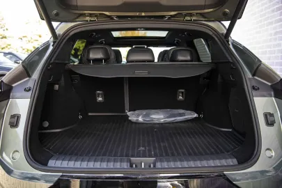 Car image 27