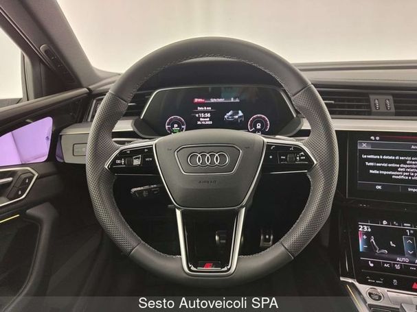 Audi Q8 50 quattro e-tron S-line Sportback 250 kW image number 6