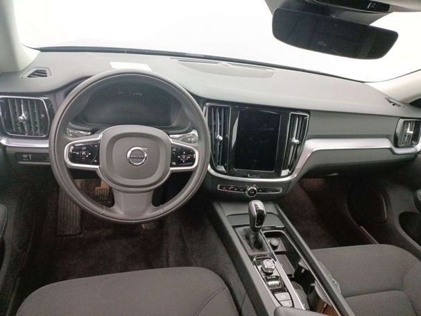 Volvo V60 D3 Momentum 110 kW image number 2