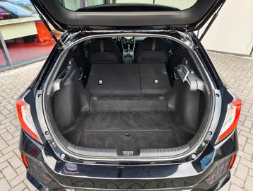 Car image 27