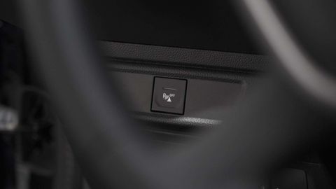 Car image 37