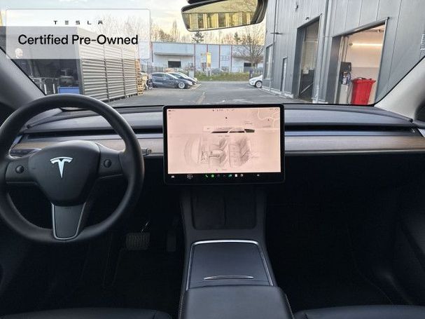 Tesla Model Y Long Range AWD 258 kW image number 21