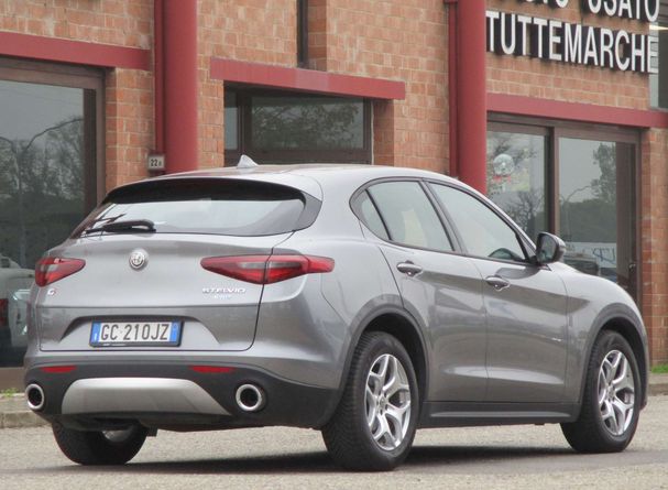 Alfa Romeo Stelvio 2.2 Diesel AT8 Q4 140 kW image number 4