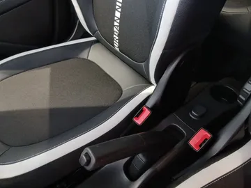 Car image 48