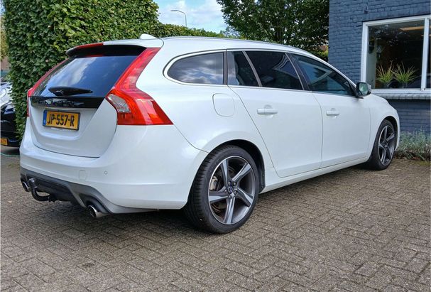 Volvo V60 T3 112 kW image number 7